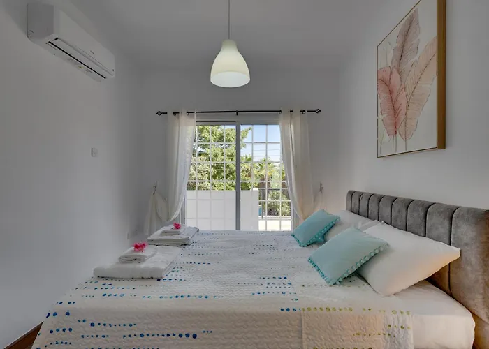 Oceanic Pearl Deluxe - 200m From オロクリニ