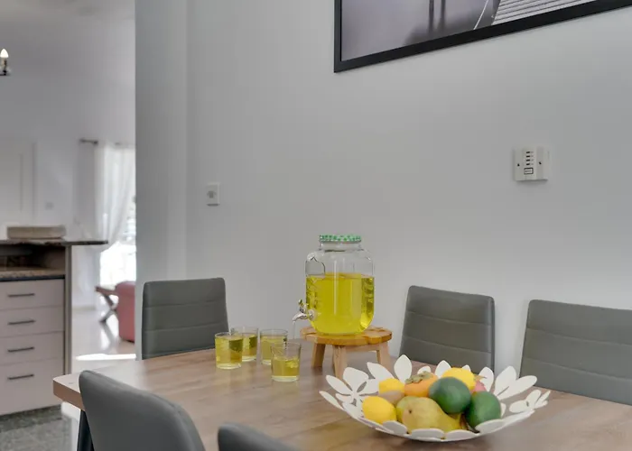 ヴィラ Oceanic Pearl Deluxe - 200m From オロクリニ