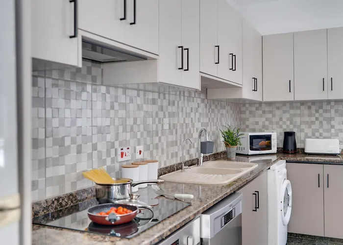 Oceanic Pearl Deluxe - 200m From Voroklini