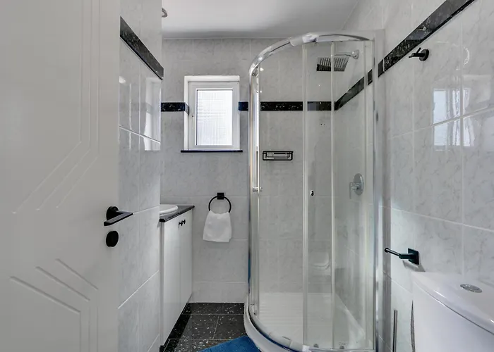 Oceanic Pearl Deluxe - 200m From