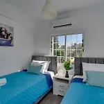 Oceanic Pearl Deluxe - 200m From *
