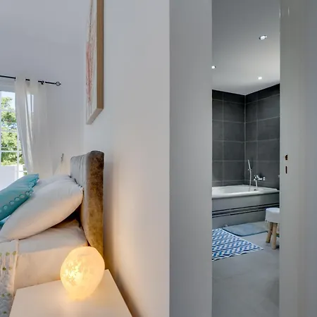 Villa Oceanic Pearl Deluxe - 200m From Voroklini