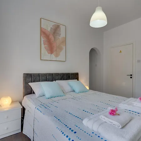 Oceanic Pearl Deluxe - 200m From Voroklini