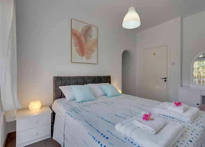 Oceanic Pearl Deluxe - 200m From Voroklini