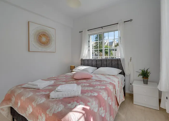 Oceanic Pearl Deluxe - 200m From Voroklini