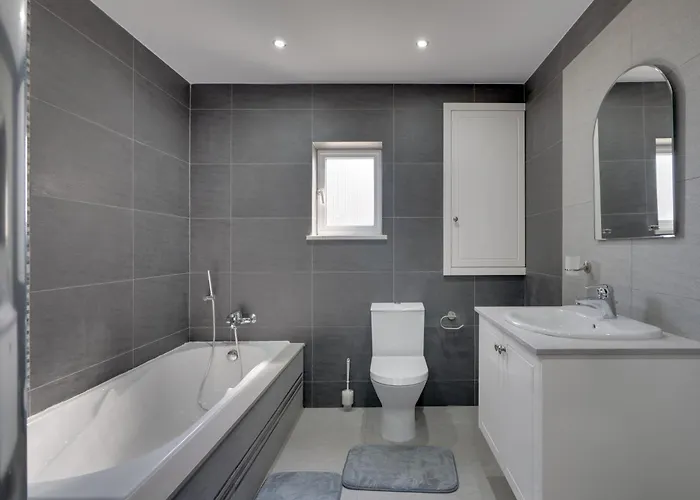 Oceanic Pearl Deluxe - 200m From Voroklini